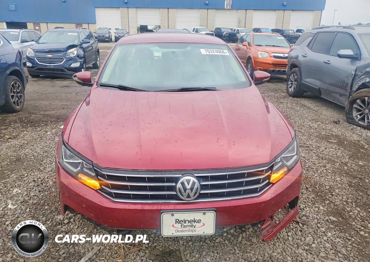 2017 Volkswagen Passat S VIN:1VWAT7A39HC031350 - 5