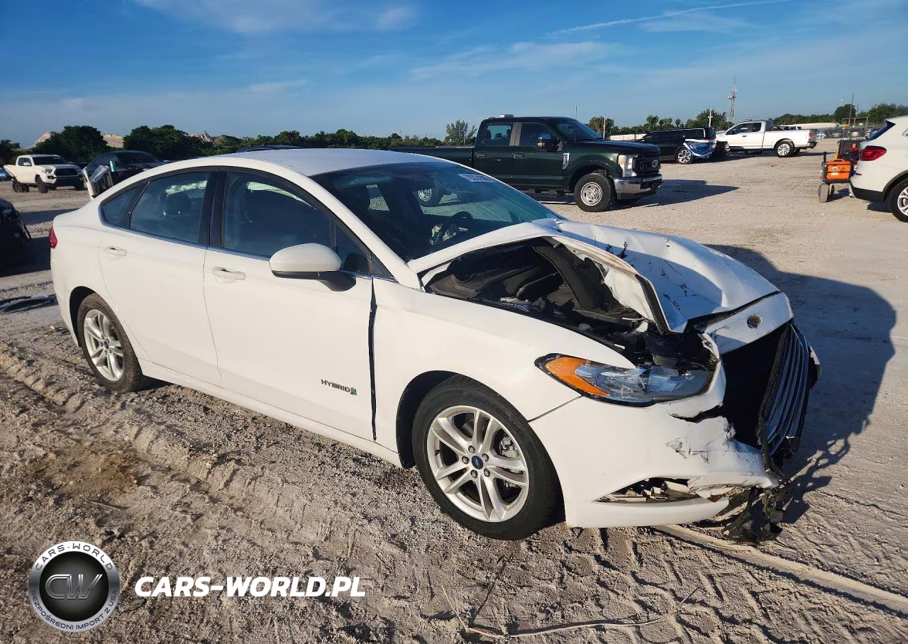 2018 Ford Fusion Se Hybrid VIN:3FA6P0LU3JR238341 - 4