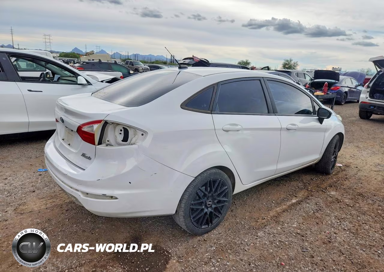 2018 Ford Fiesta S VIN:3FADP4AJ1JM146956 - 3