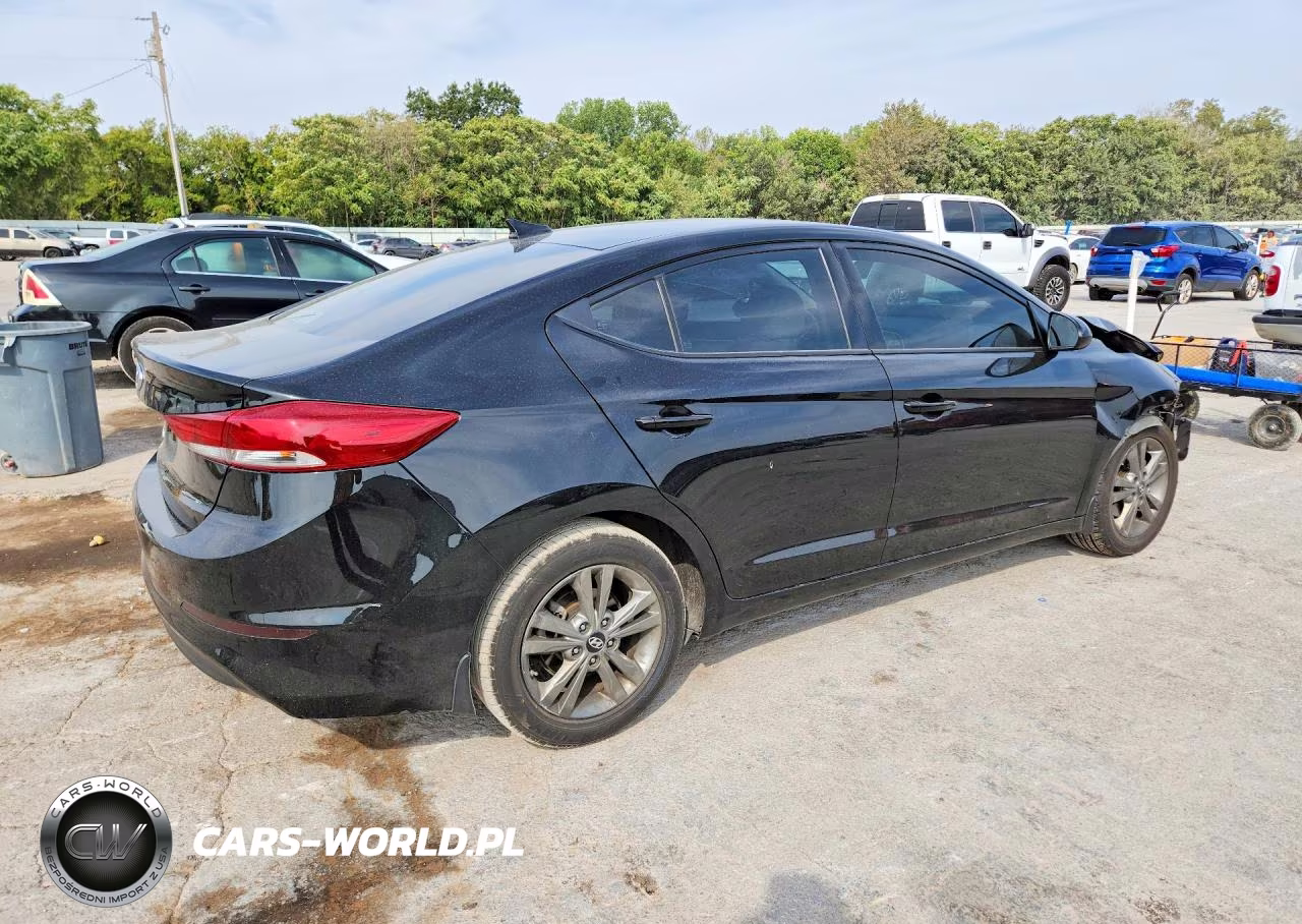 2018 Hyundai Elantra Sel VIN:5NPD84LFXJH263649 - 3