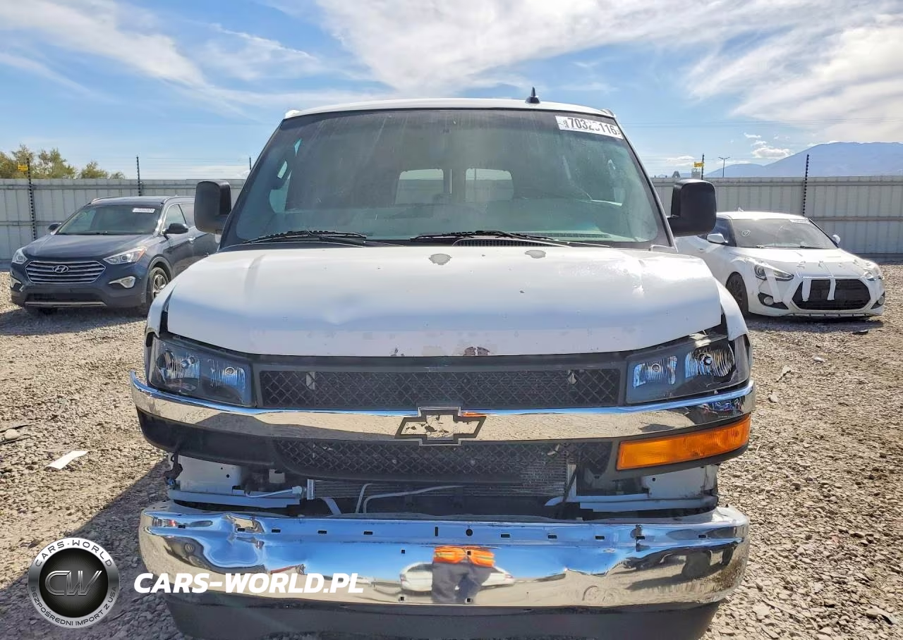 2017 Chevrolet Express G3500 Lt VIN:1GAZGPFG3H1160663 - 5