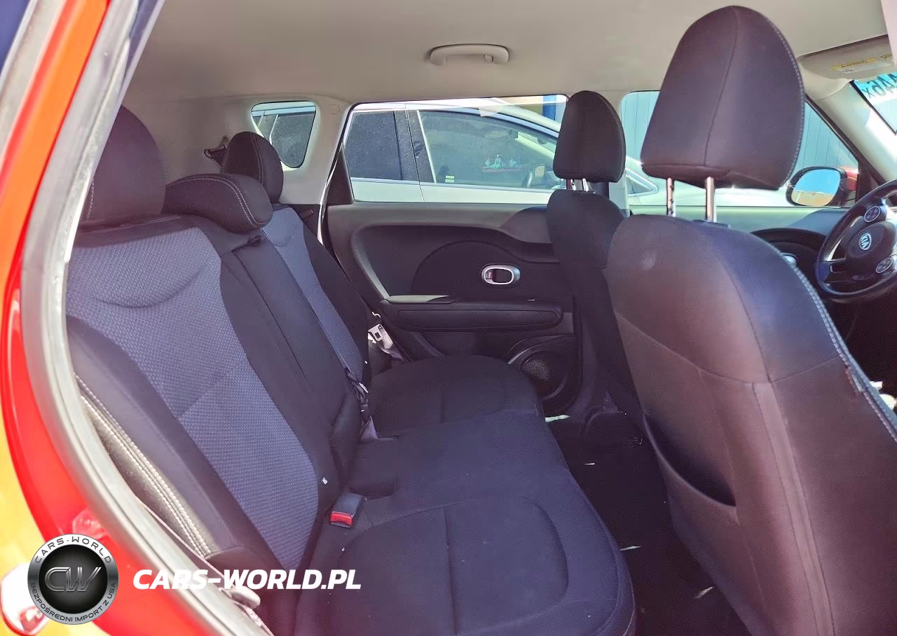 2018 Kia Soul + VIN:KNDJP3A54J7620080 - 10