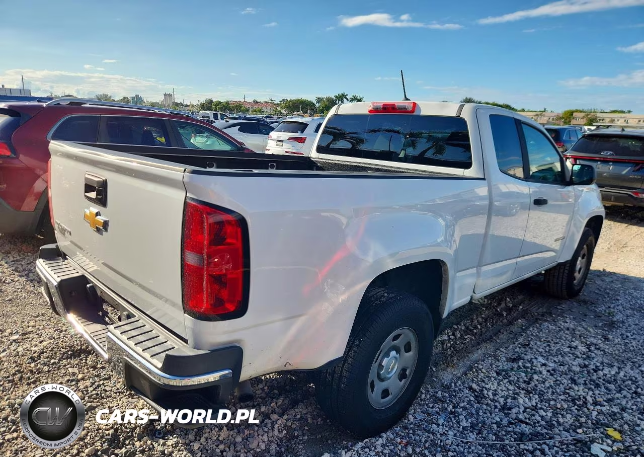2017 Chevrolet Colorado VIN:1GCHSBEA6H1213096 - 3