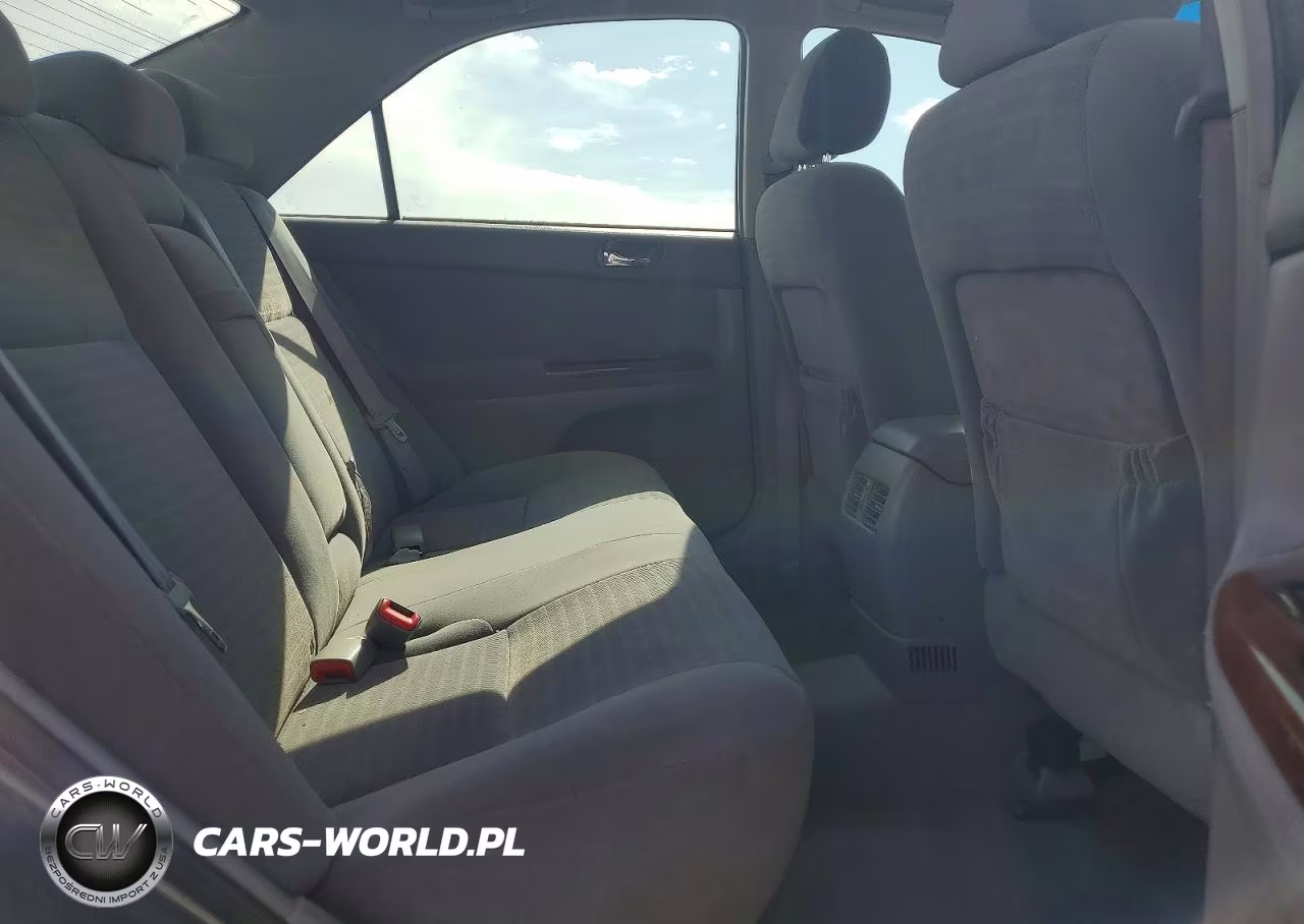 2005 Toyota Camry Le VIN:4T1BE32K55U583719 - 10