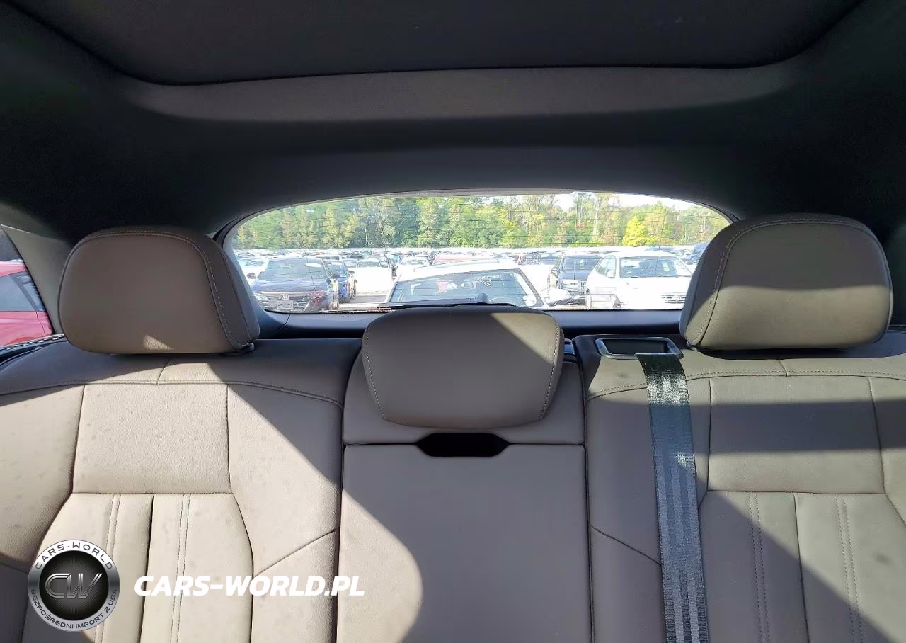 2025 Audi Q5 Premium VIN:WA11AAGUXS2115478 - 10