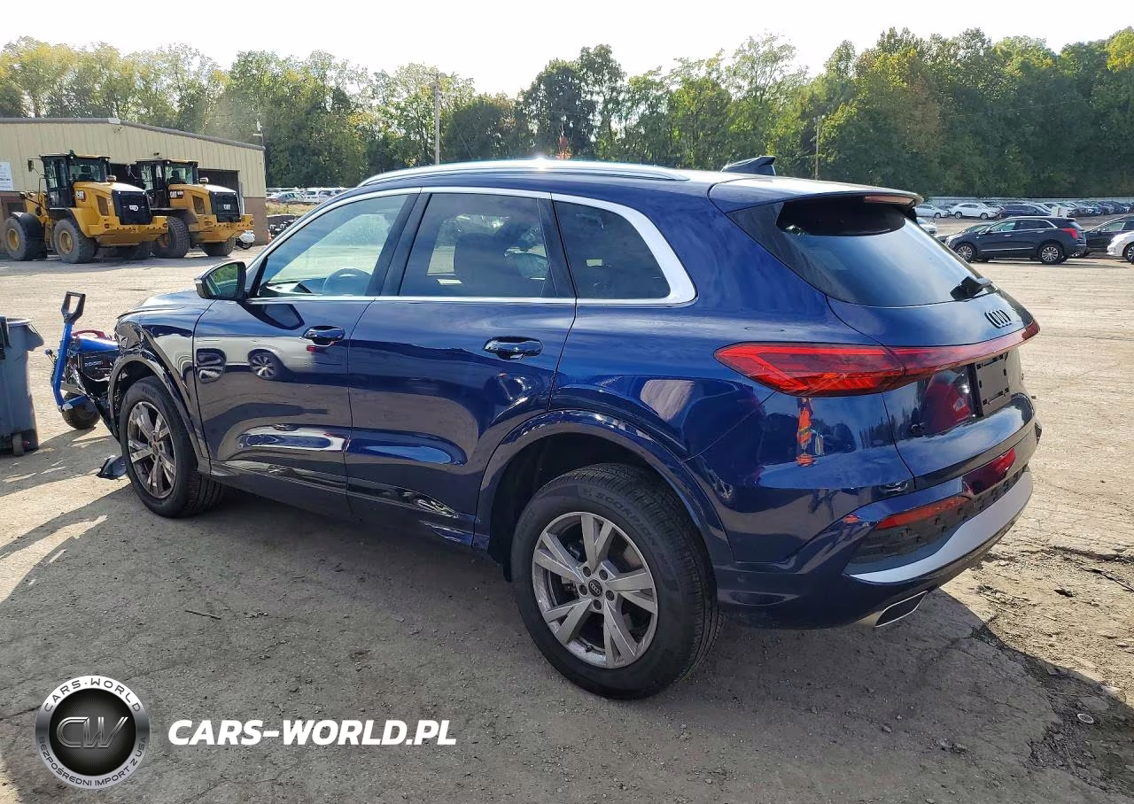 2025 Audi Q5 Premium VIN:WA11AAGUXS2115478 - 2