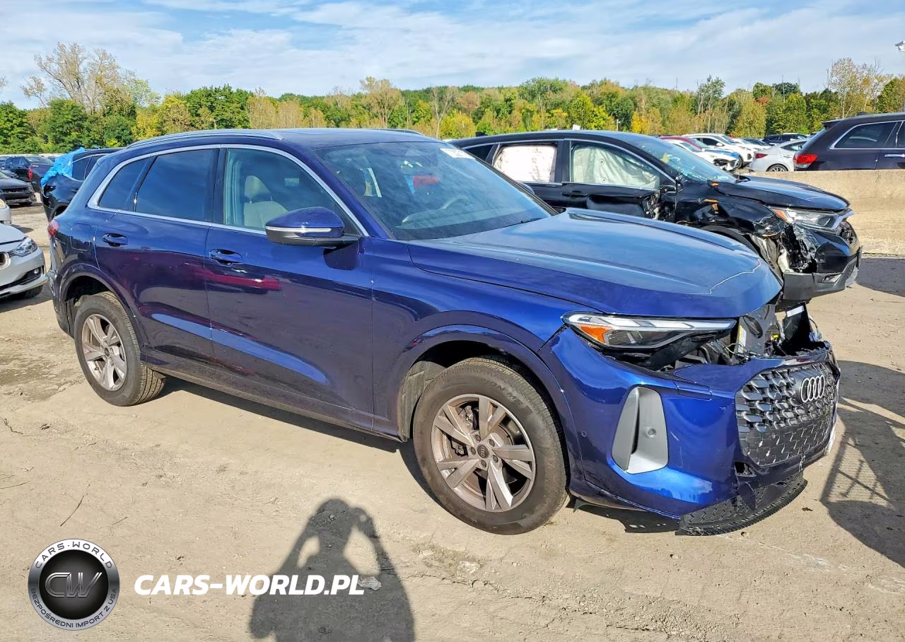 2025 Audi Q5 Premium VIN:WA11AAGUXS2115478 - 4