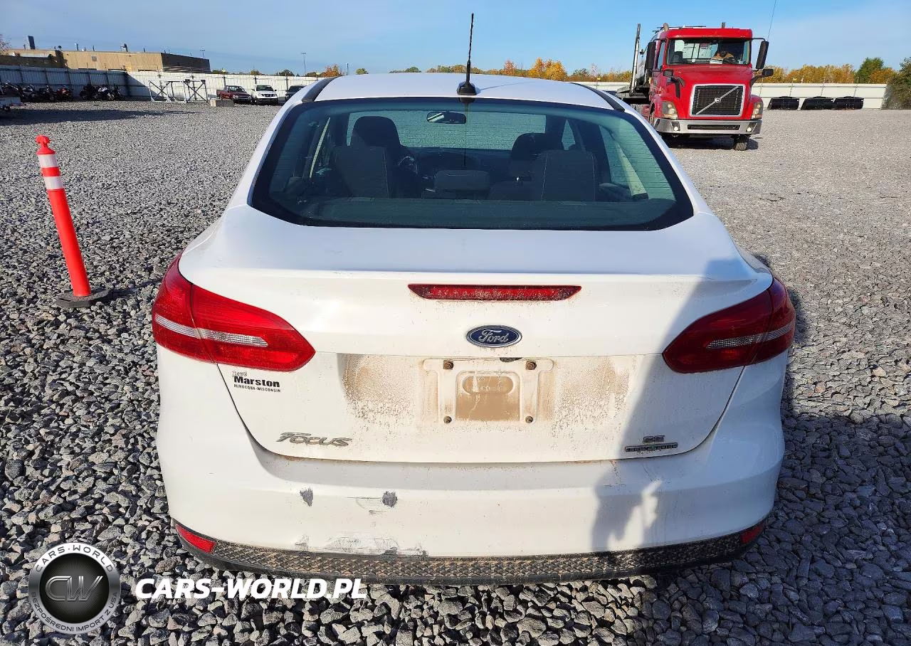 2016 Ford Focus Se VIN:1FADP3F25GL244457 - 6