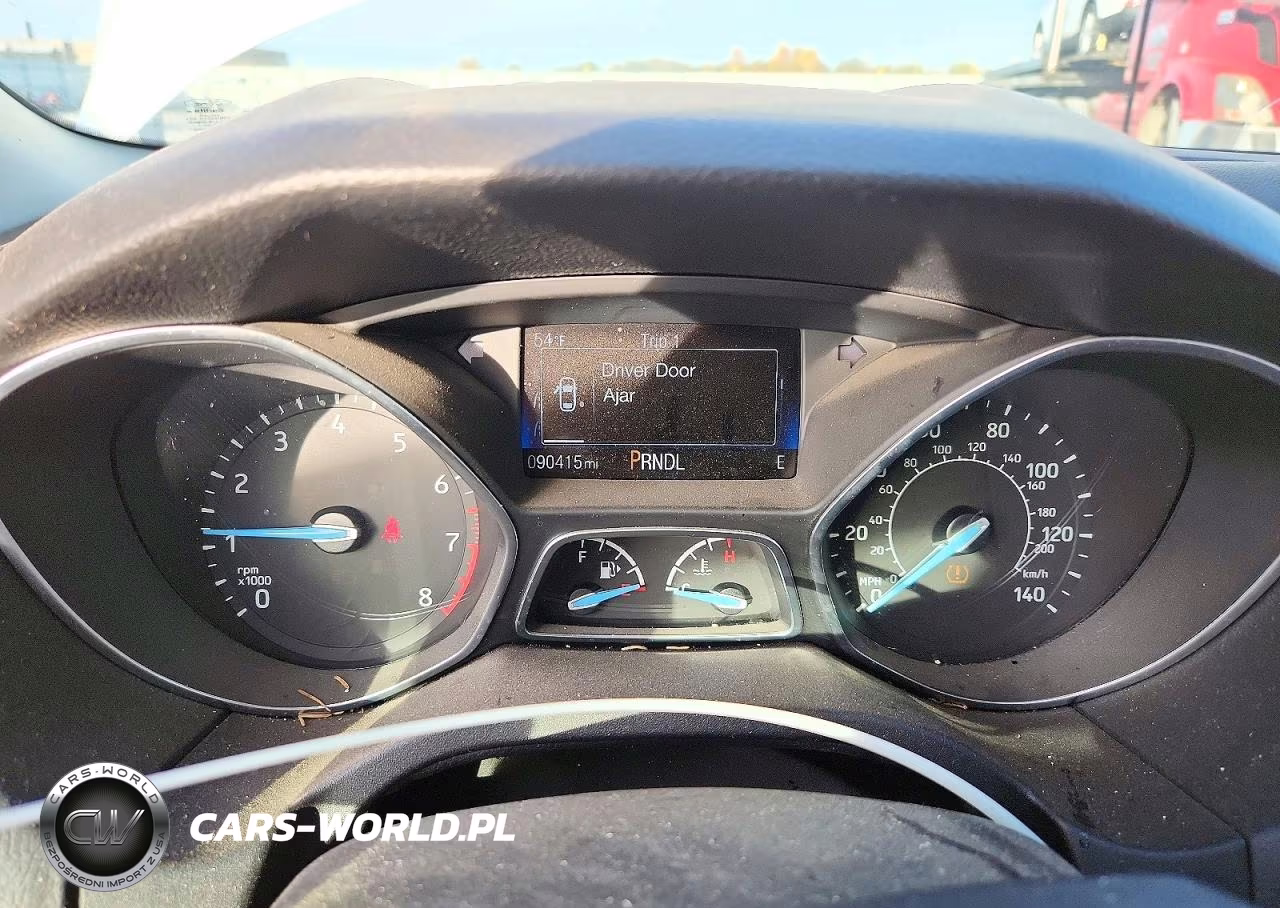 2016 Ford Focus Se VIN:1FADP3F25GL244457 - 9