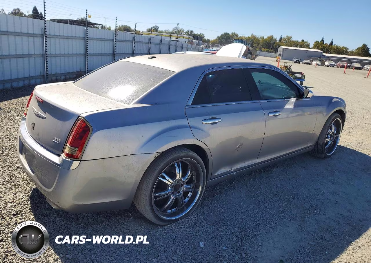 2011 Chrysler 300 Limited VIN:2C3CA5CG6BH531190 - 3