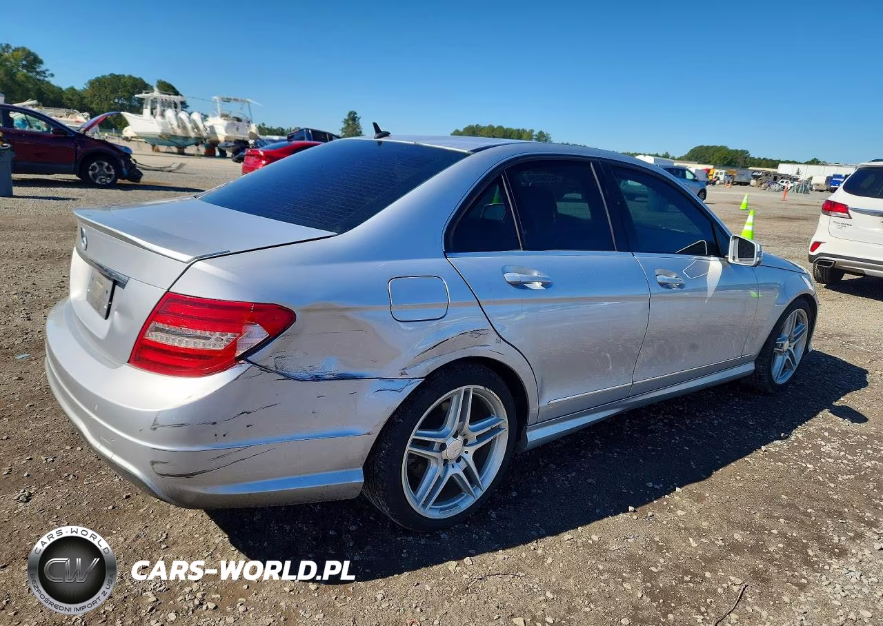 2013 Mercedes-Benz C 250 VIN:WDDGF4HB4DR266249 - 3