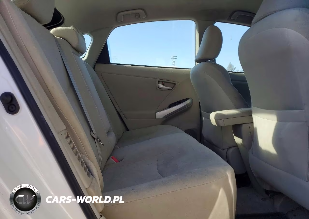 2011 Toyota Prius Two VIN:JTDKN3DUXB5313829 - 10