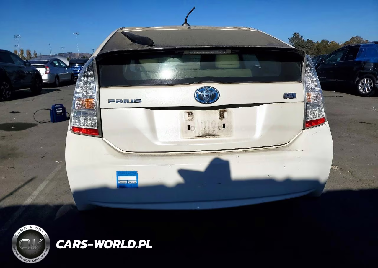 2011 Toyota Prius Two VIN:JTDKN3DUXB5313829 - 6