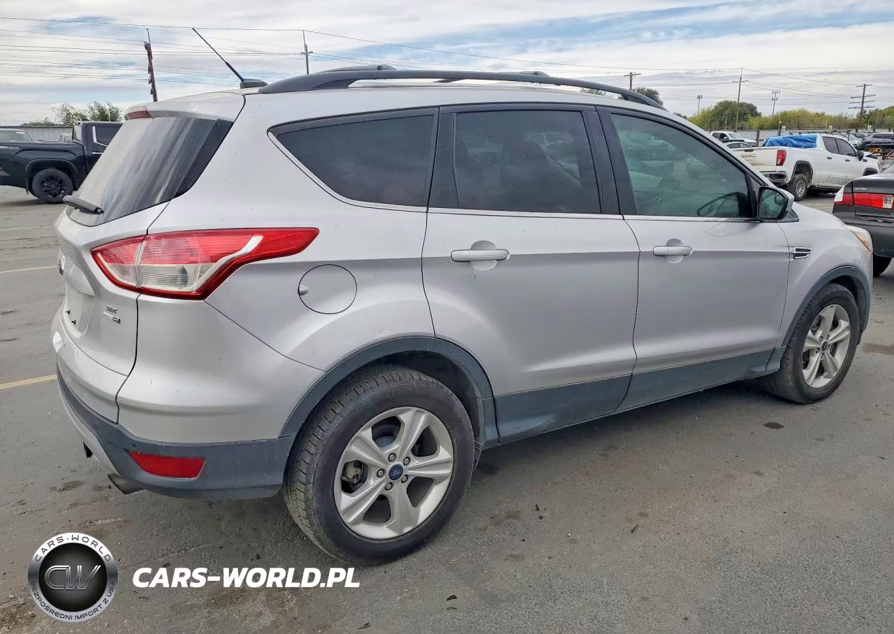 2015 Ford Escape Se VIN:1FMCU9G9XFUC29082 - 3