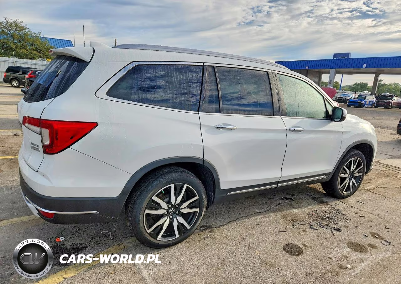 2022 Honda Pilot Elite VIN:5FNYF6H09NB015646 - 3