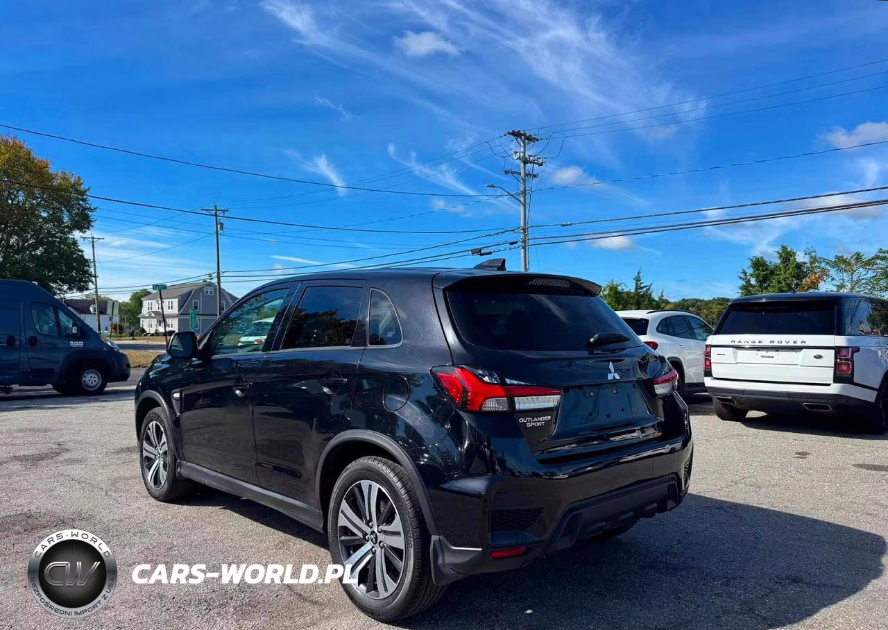 2023 Mitsubishi Outlander Sport S-Se VIN:JA4ARUAU2PU013820 - 3