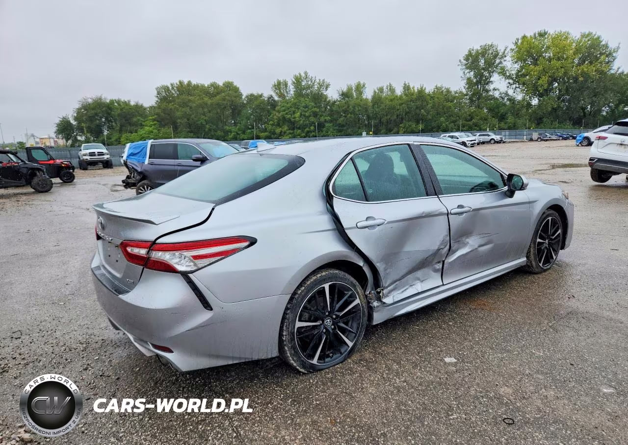 2019 Toyota Camry Xse VIN:4T1B61HK1KU799894 - 3