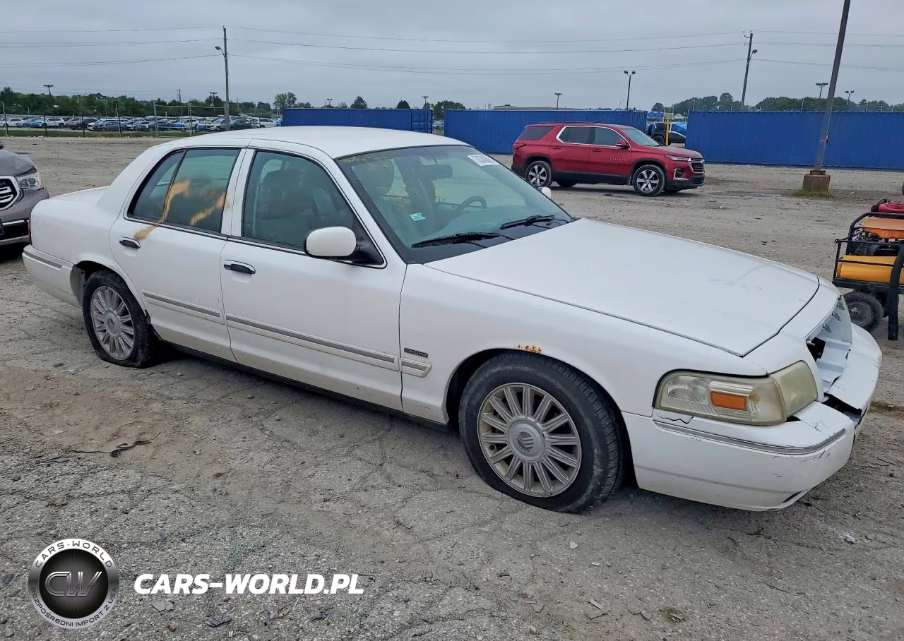 2011 Mercury Grand Marquis Ls VIN:2MEBM7FVXBX611455 - 4