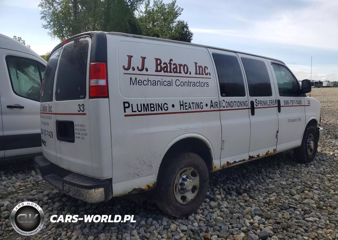 2014 Chevrolet Express G2500 VIN:1GCWGFCA0E1142606 - 3