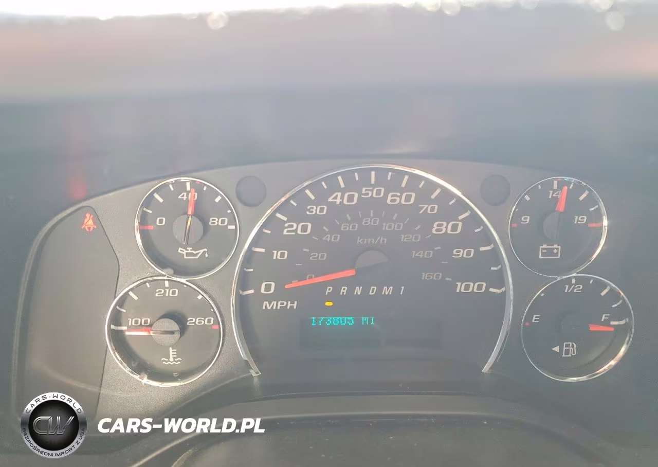 2014 Chevrolet Express G2500 VIN:1GCWGFCA0E1142606 - 9
