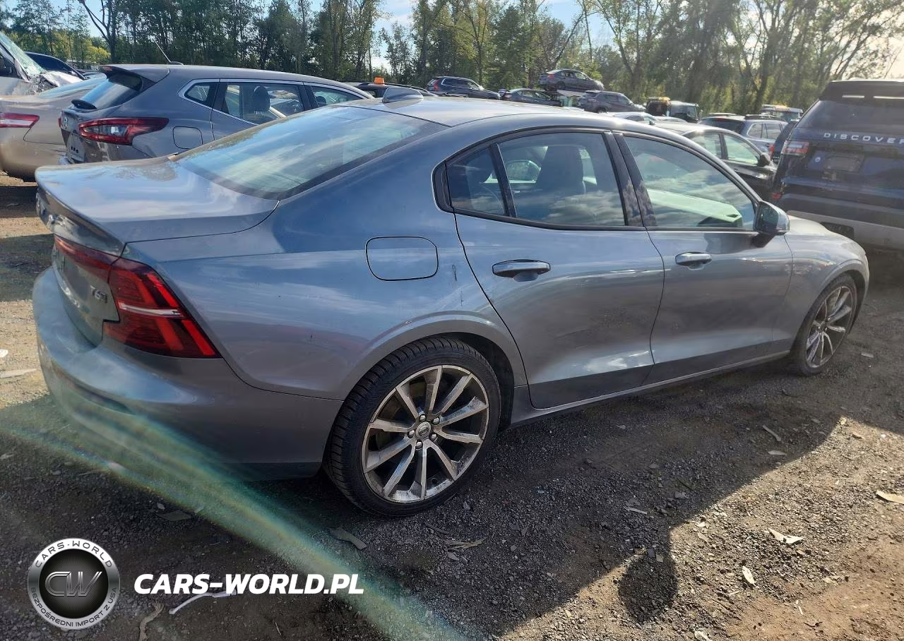 2020 Volvo S60 T6 Momentum VIN:7JRA22TK0LG065189 - 3