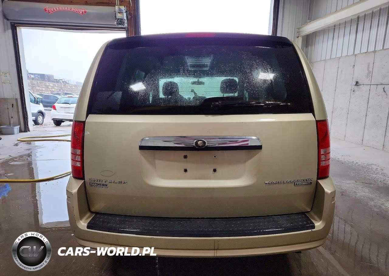 2010 Chrysler Town & Country Touring VIN:2A4RR5D1XAR271680 - 6