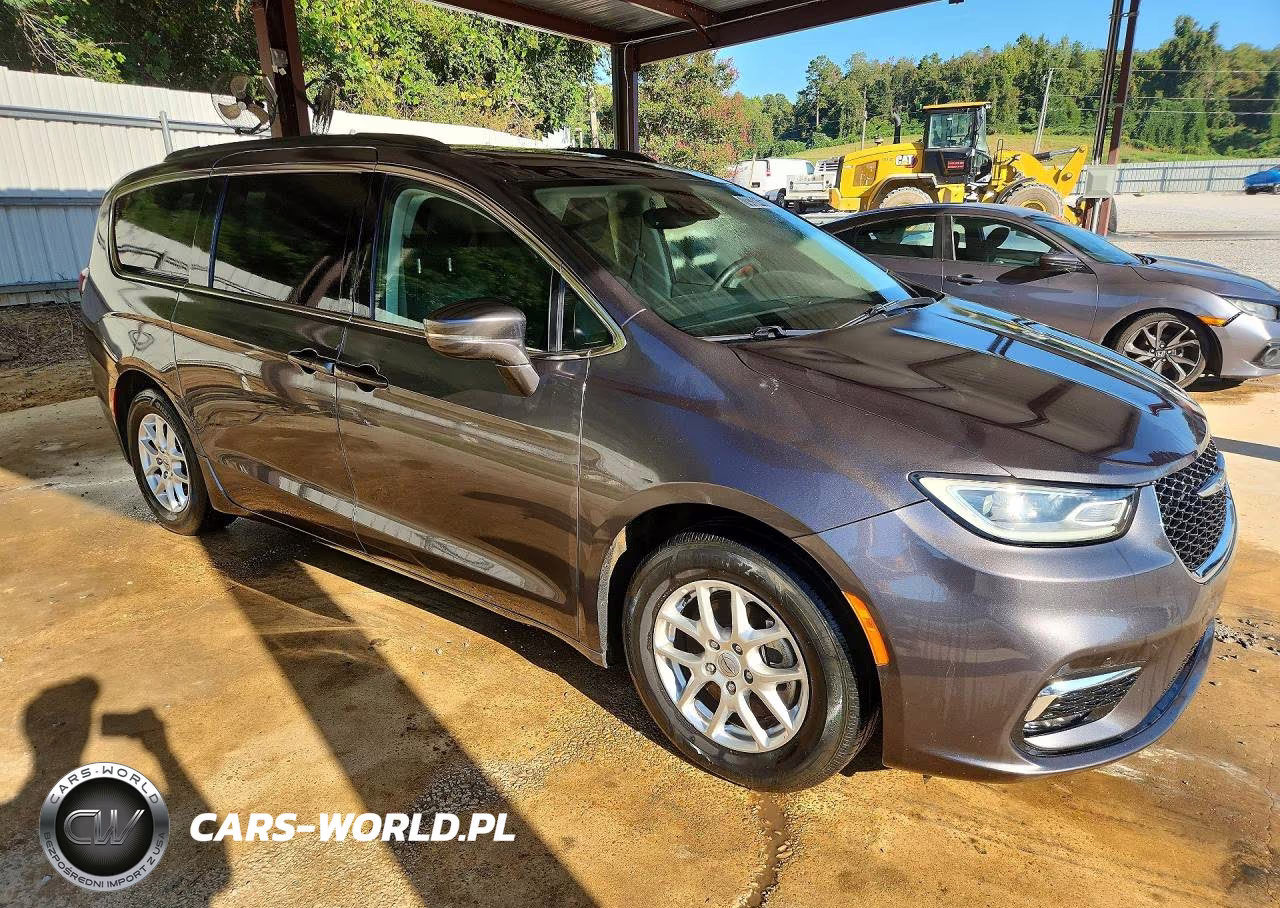 2022 Chrysler Pacifica Touring L VIN:2C4RC1BG0NR116939 - 4