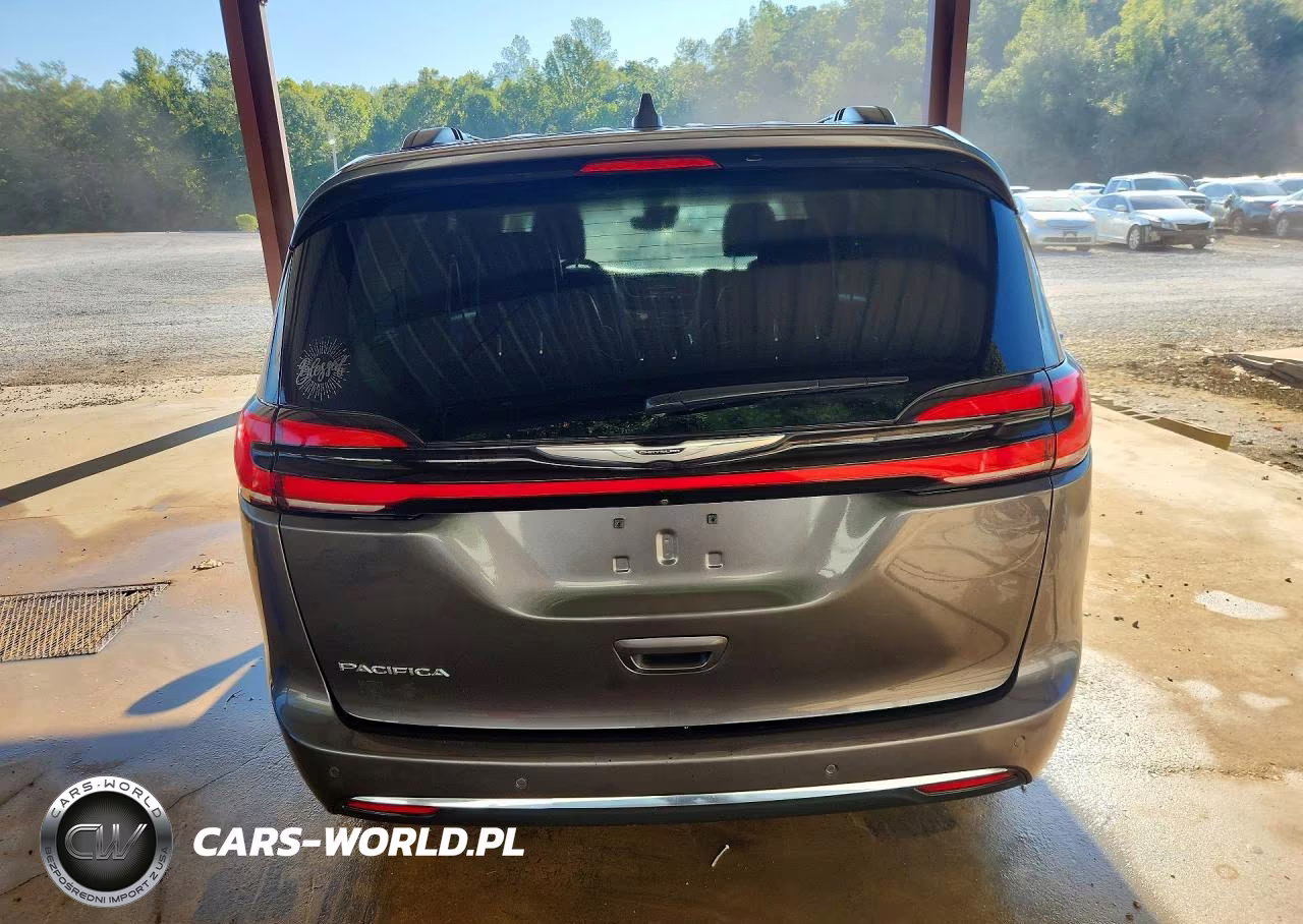2022 Chrysler Pacifica Touring L VIN:2C4RC1BG0NR116939 - 6