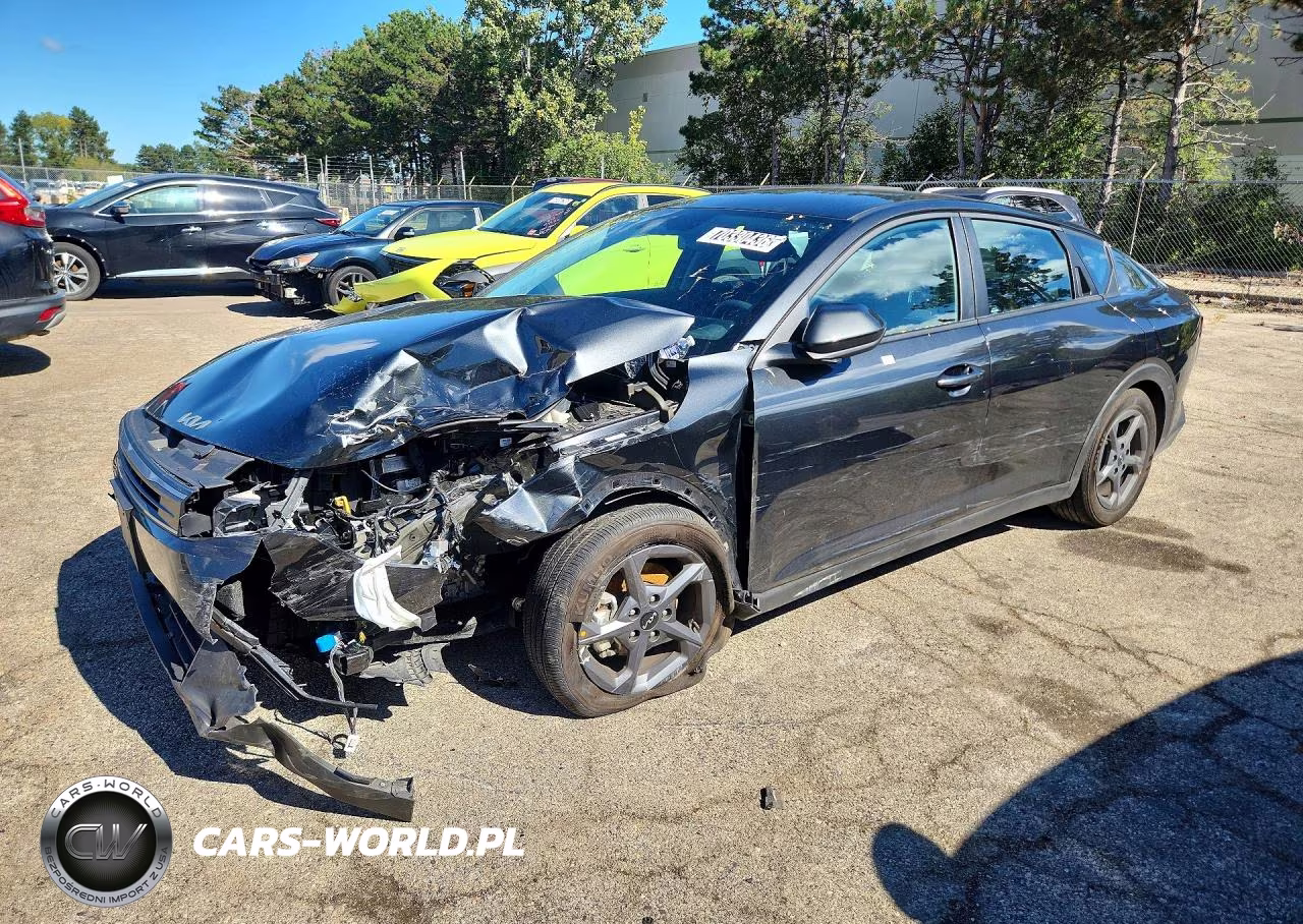 2026 Kia K4 Lxs VIN:3KPFT4DEXTE289964 - 1