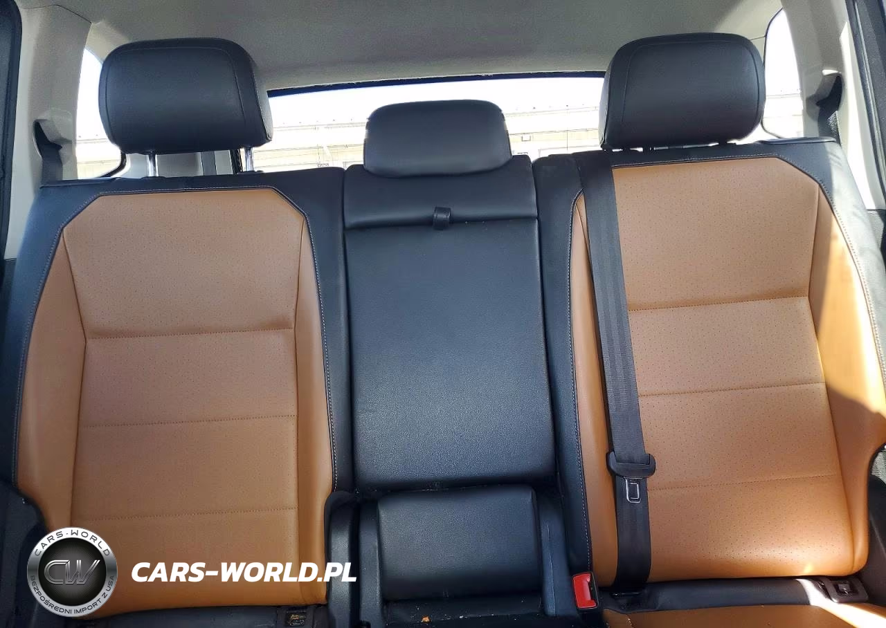 2018 Volkswagen Tiguan Se VIN:3VV3B7AX2JM013487 - 10