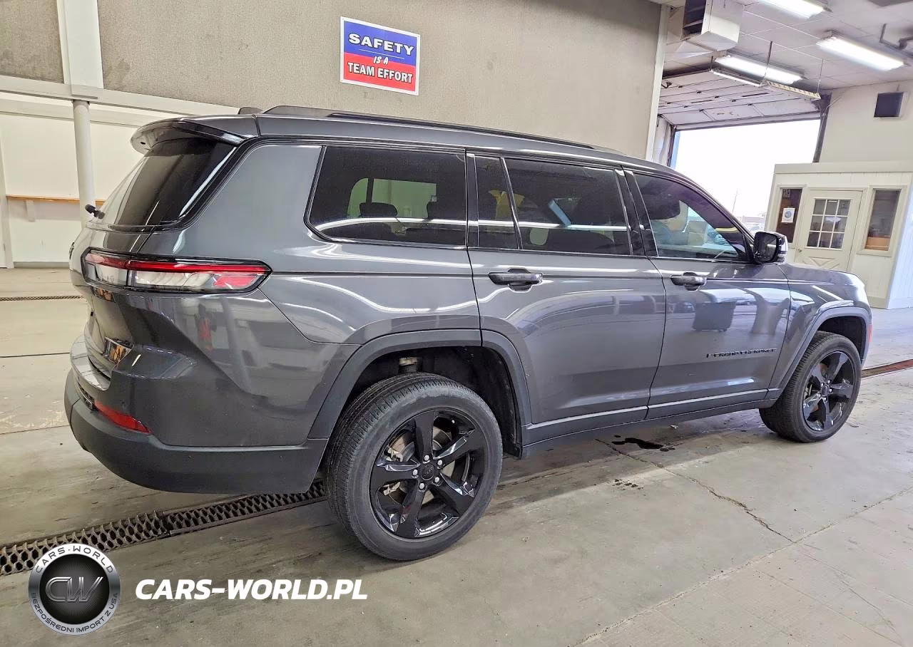 2023 Jeep Grand Cherokee L Laredo VIN:1C4RJKAG9P8831200 - 3