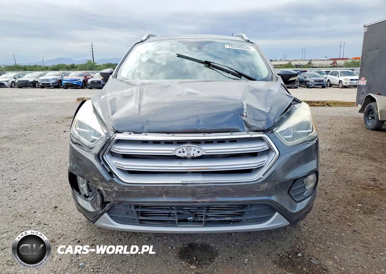 2018 Ford Escape Titanium VIN:1FMCU9J93JUA72352 - 5