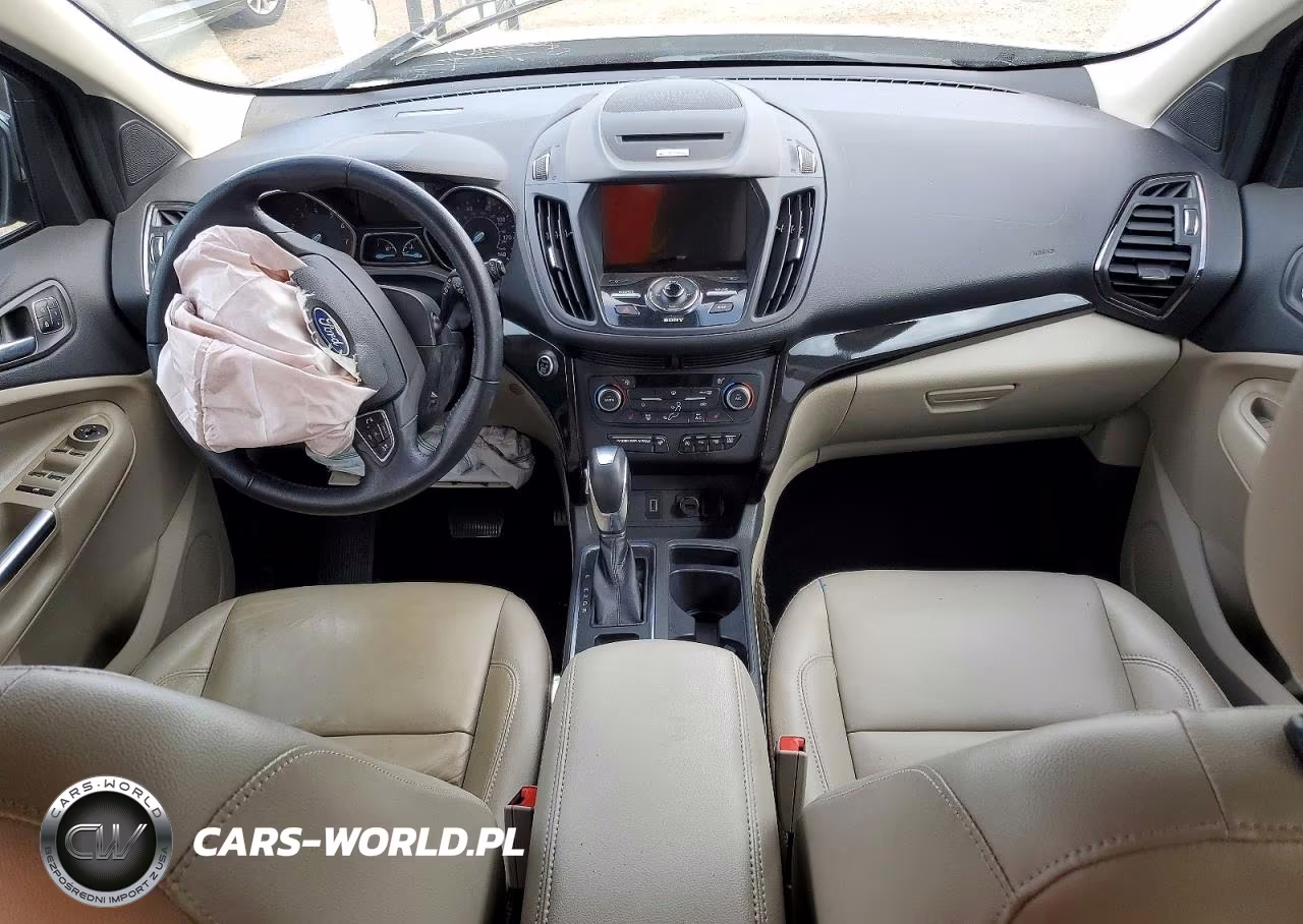 2018 Ford Escape Titanium VIN:1FMCU9J93JUA72352 - 8