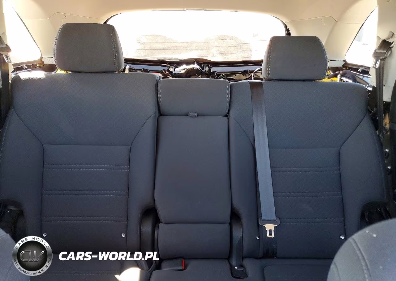 2019 Kia Sorento L VIN:5XYPG4A37KG569631 - 10