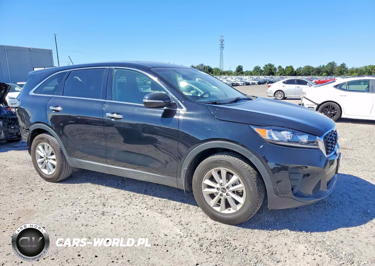 2019 Kia Sorento L VIN:5XYPG4A37KG569631 - 4