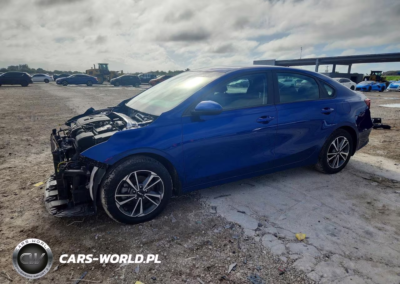 2024 Kia Forte Lxs – zdjęcie 1 z 13