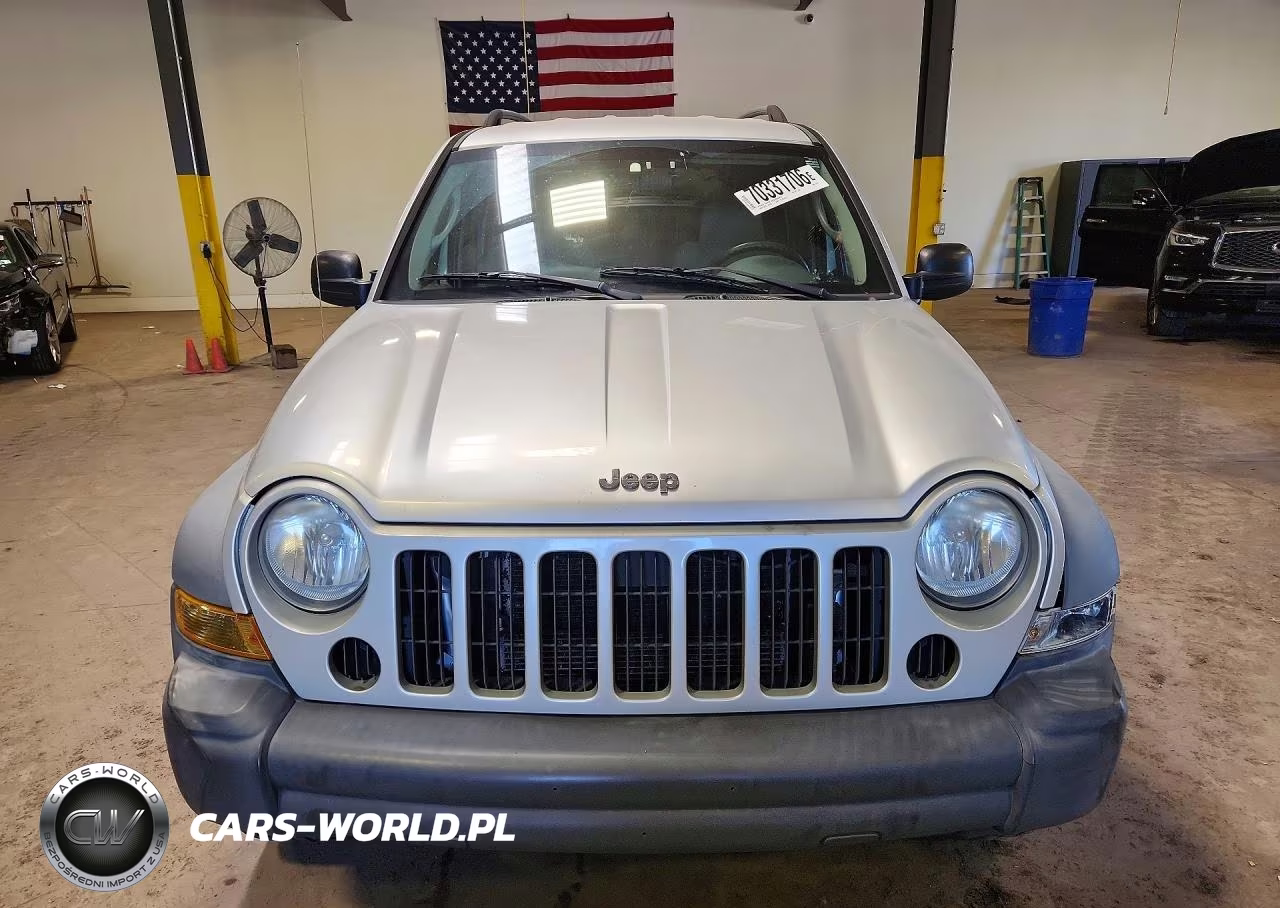 2007 Jeep Liberty Sport VIN:1J4GL48K57W512972 - 5