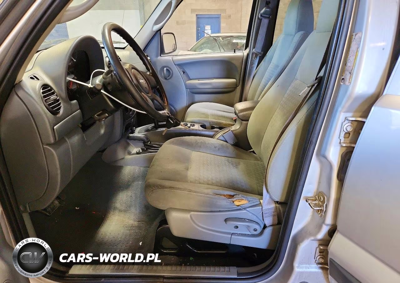 2007 Jeep Liberty Sport VIN:1J4GL48K57W512972 - 7