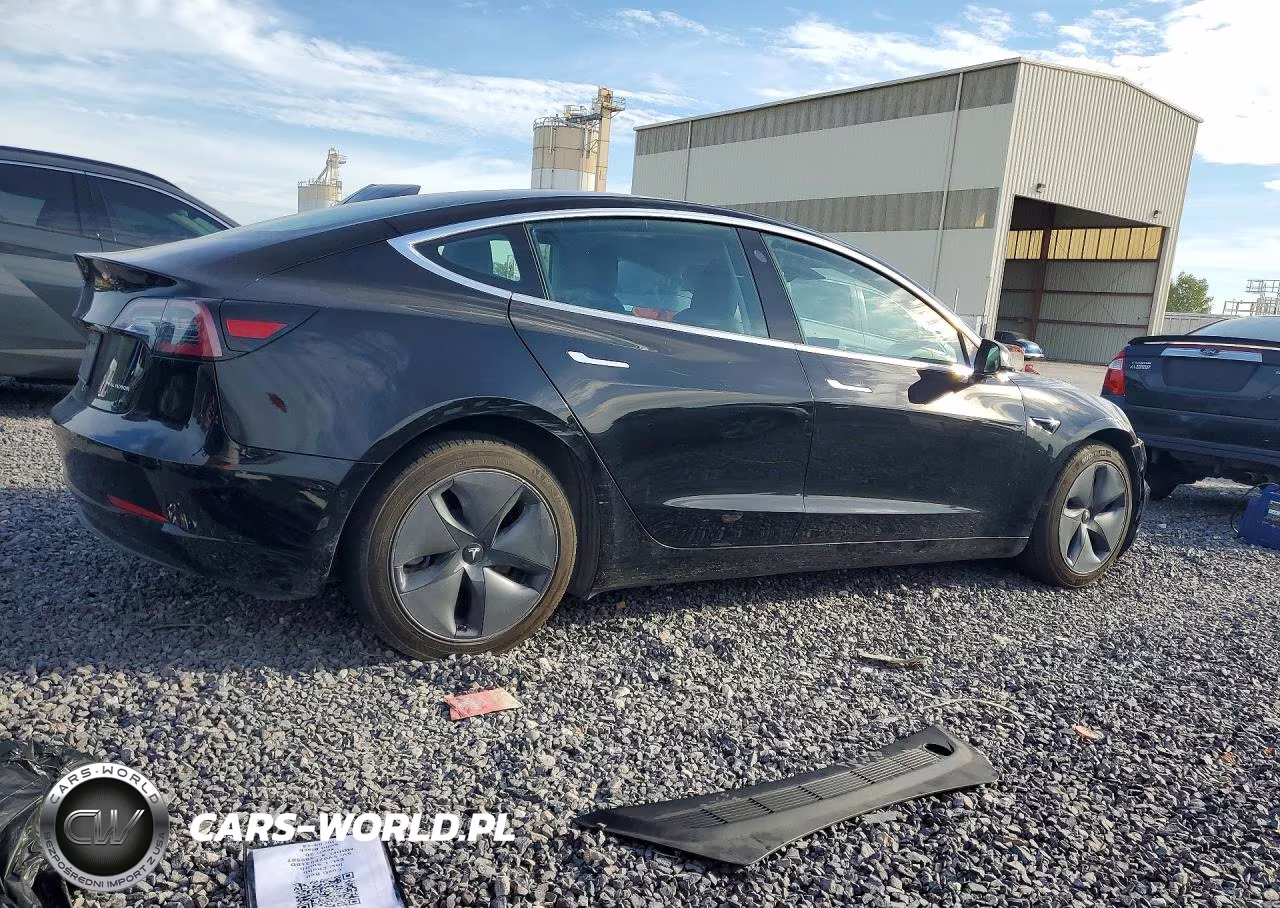 2020 Tesla Model 3 VIN:5YJ3E1EB8LF599587 - 3