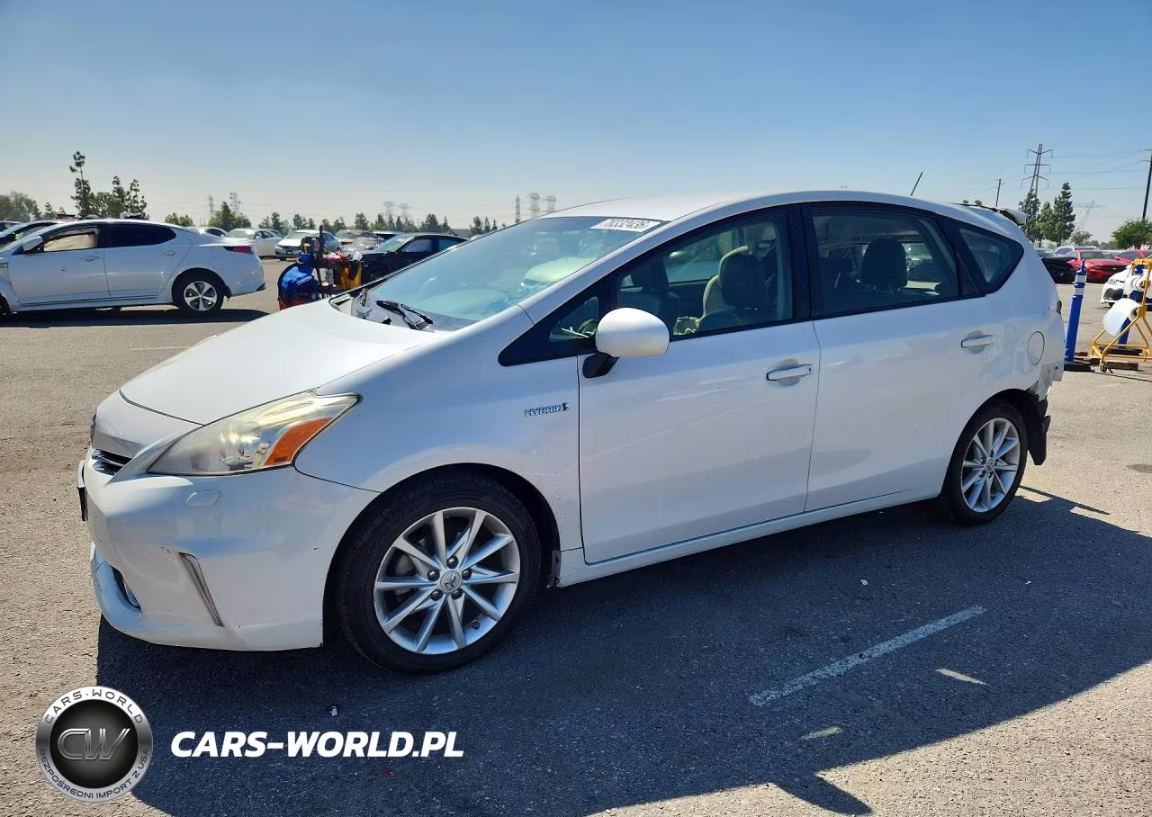 2014 Toyota Prius V Five – zdjęcie 1 z 12