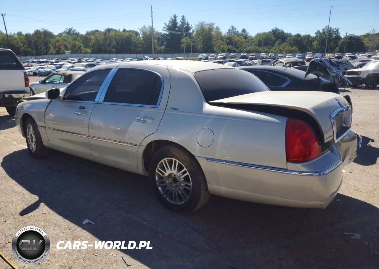 2006 Lincoln Town Car Designer VIN:1LNHM83VX6Y651252 - 2
