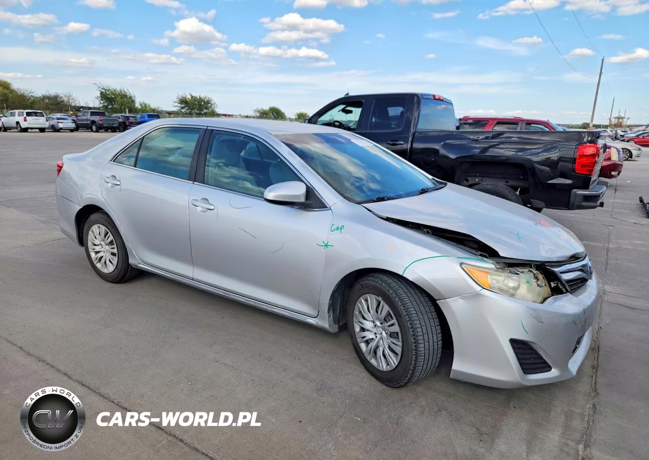 2013 Toyota Camry Le VIN:4T4BF1FK4DR274744 - 4