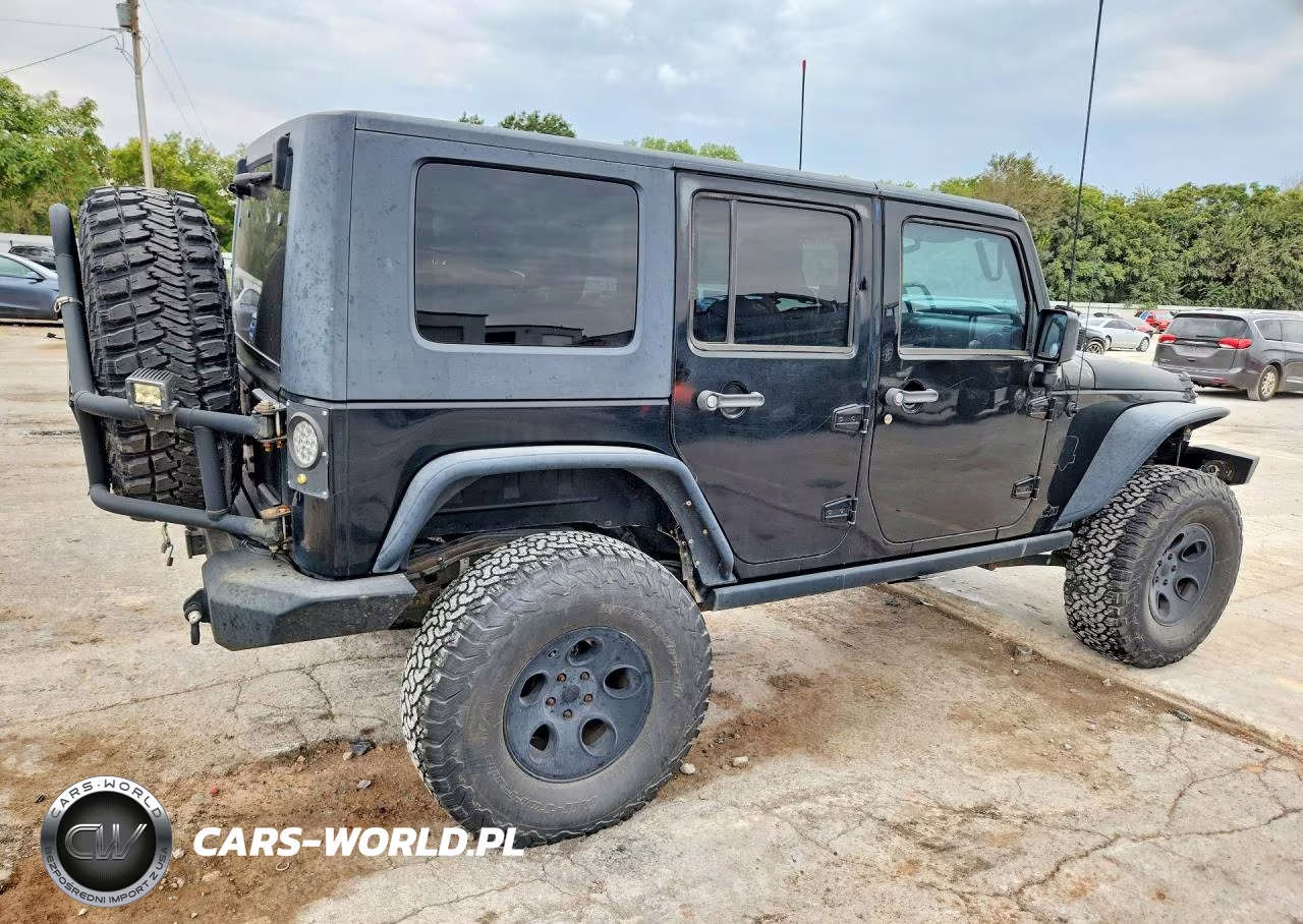 2009 Jeep Wrangler Unlimited VIN:1J4GA69129L778705 - 3