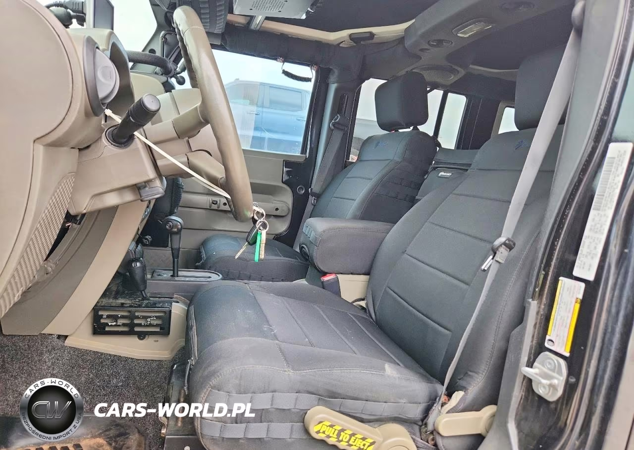 2009 Jeep Wrangler Unlimited VIN:1J4GA69129L778705 - 7