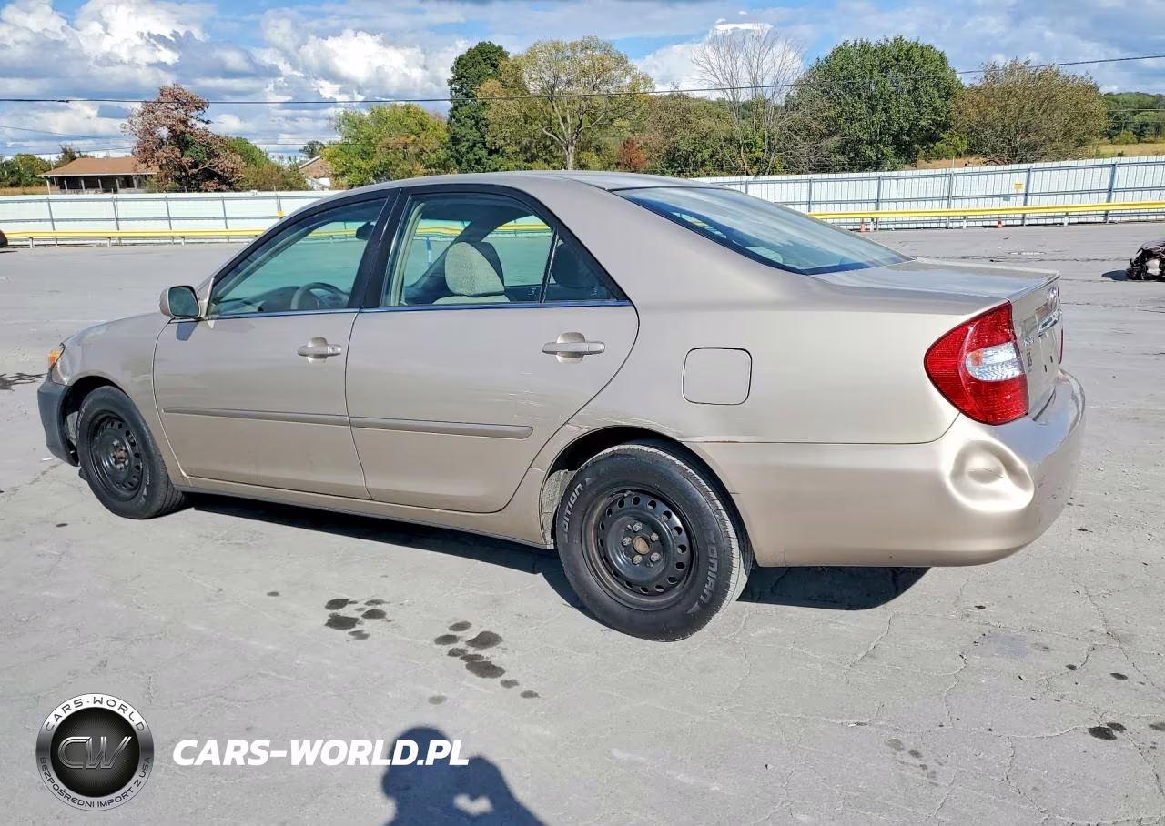 2004 Toyota Camry Le VIN:4T1BE32K24U849888 - 2