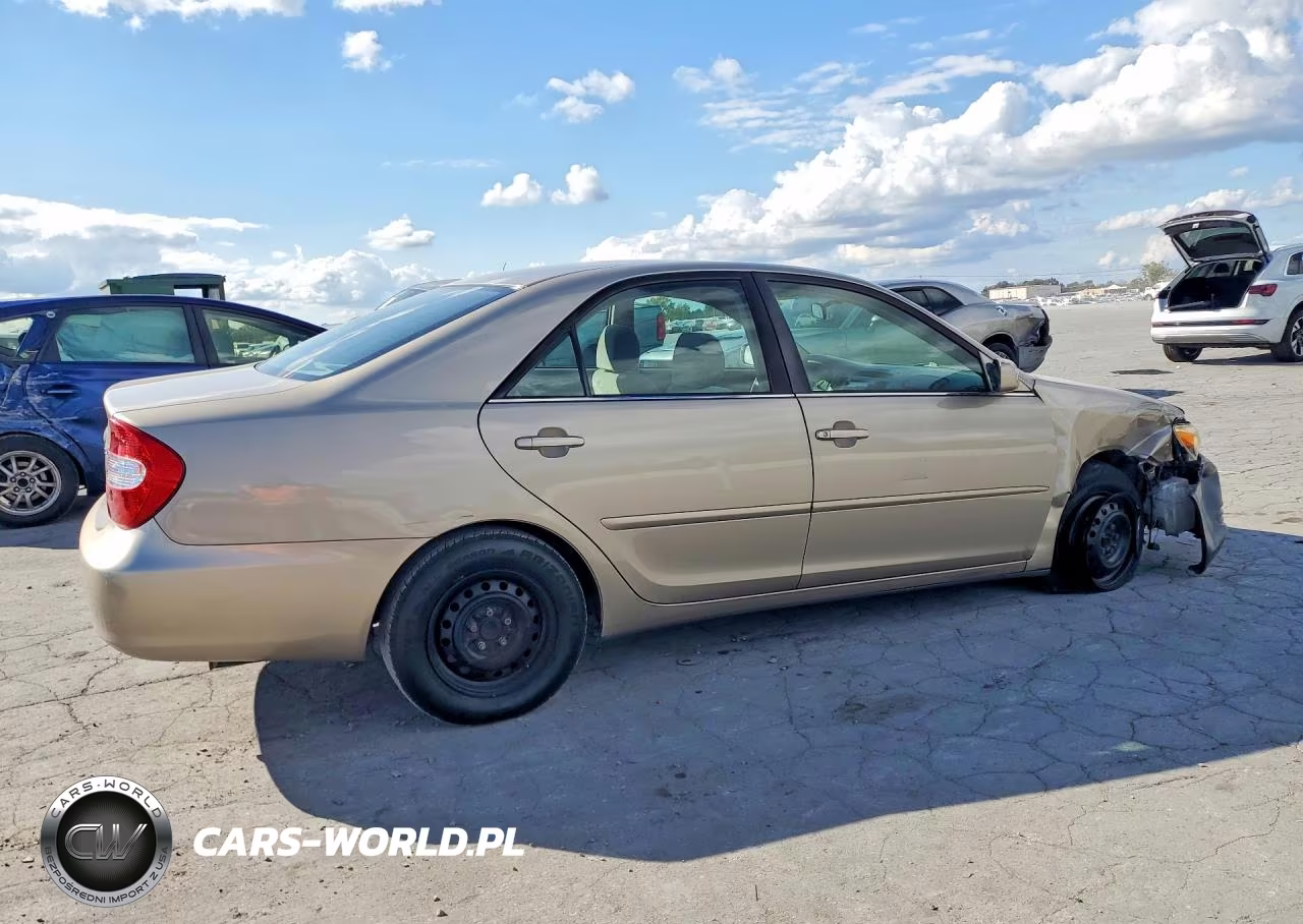 2004 Toyota Camry Le VIN:4T1BE32K24U849888 - 3
