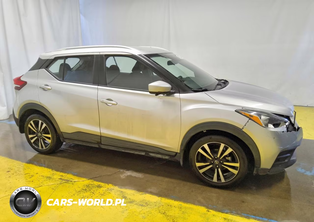 2020 Nissan Kicks Sv VIN:3N1CP5CV4LL554813 - 4