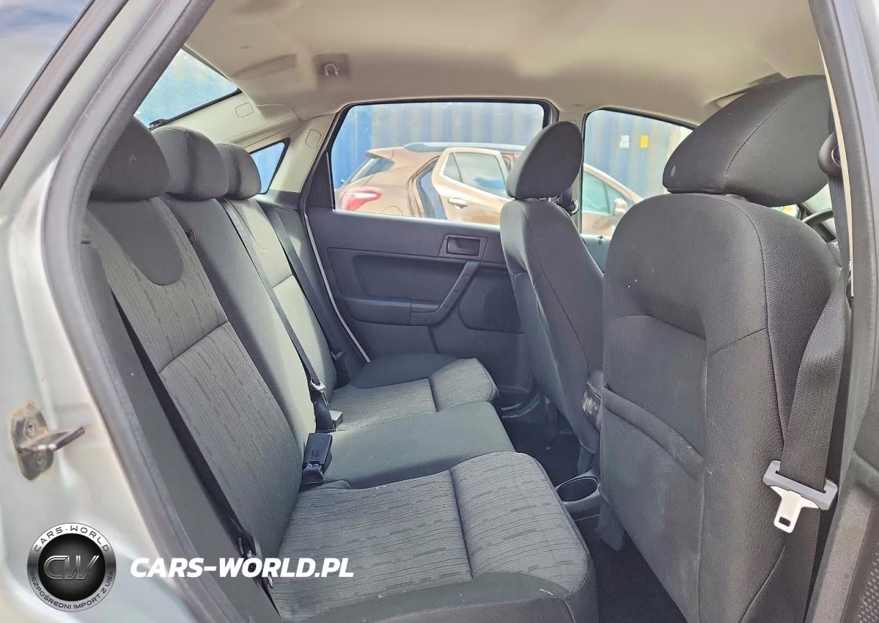 2009 Ford Focus Se VIN:1FAHP35N69W158752 - 10