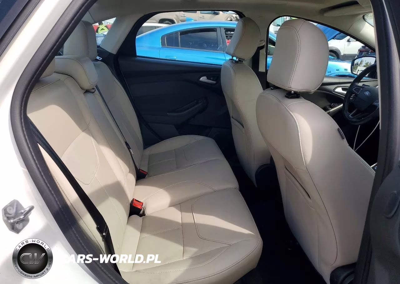 2017 Ford Focus Titanium VIN:1FADP3J21HL288173 - 10