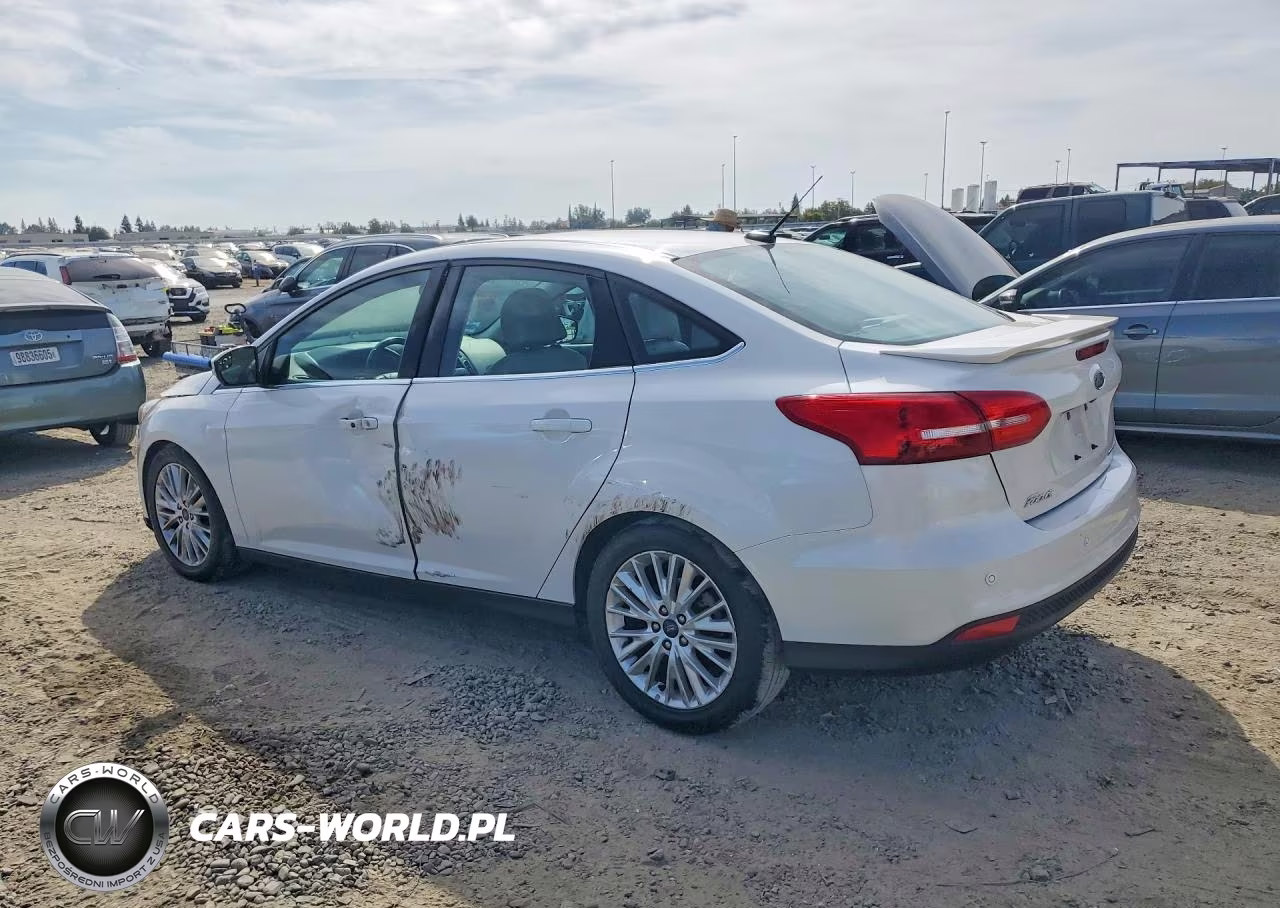 2017 Ford Focus Titanium VIN:1FADP3J21HL288173 - 2